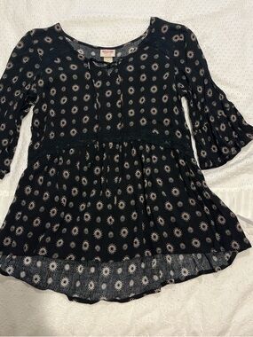 Mossimo Supply Co. Black Peasant Blouse with Cream Sunburst Motif
